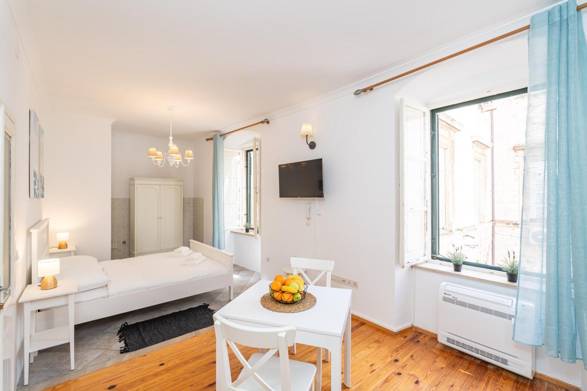Apartment Kenova Old Town