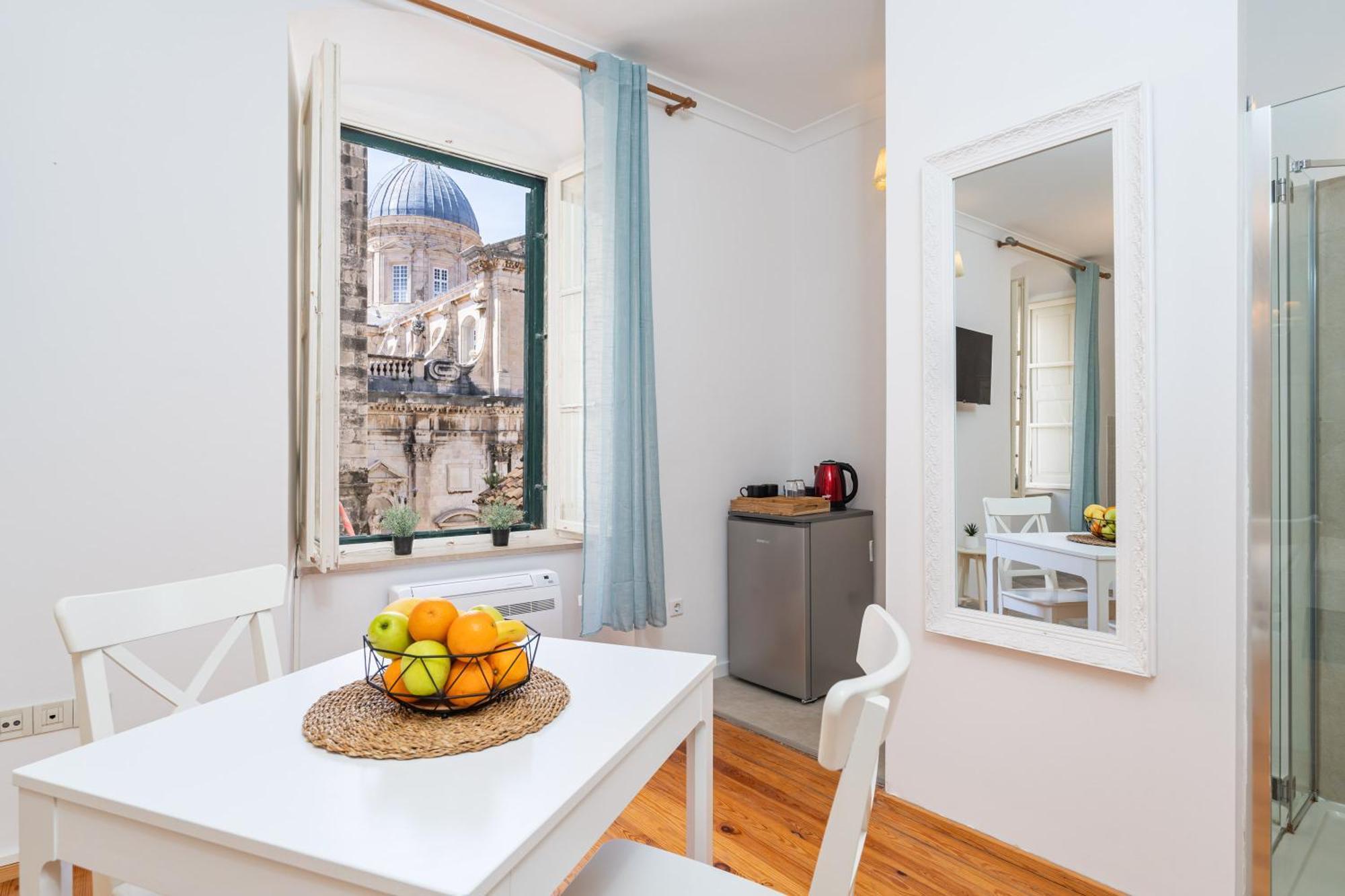 Kenova Old Town Apartment