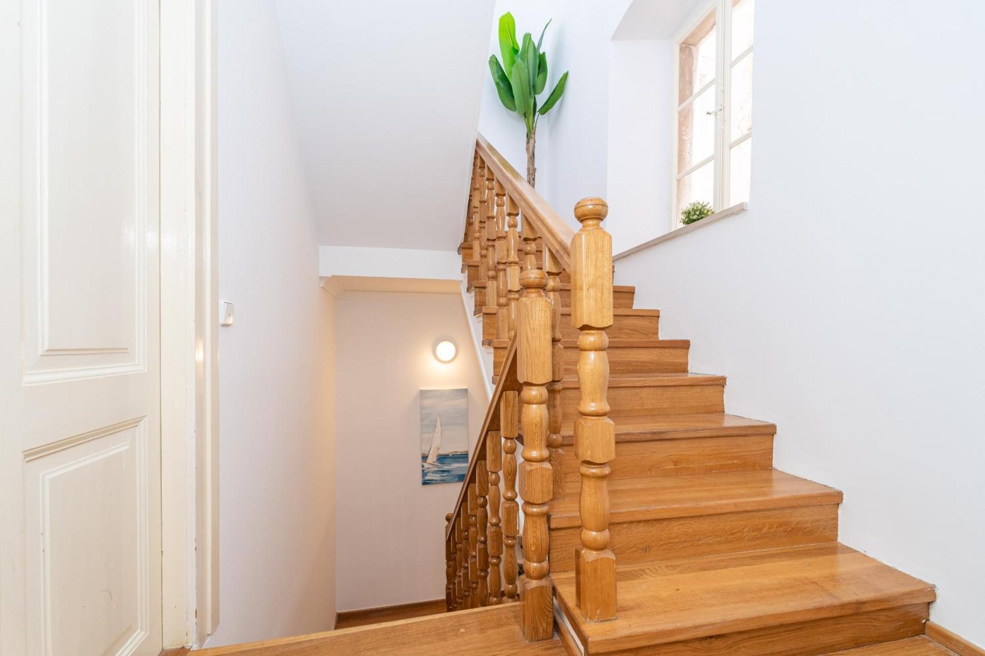 Kenova Old Town Apartment
