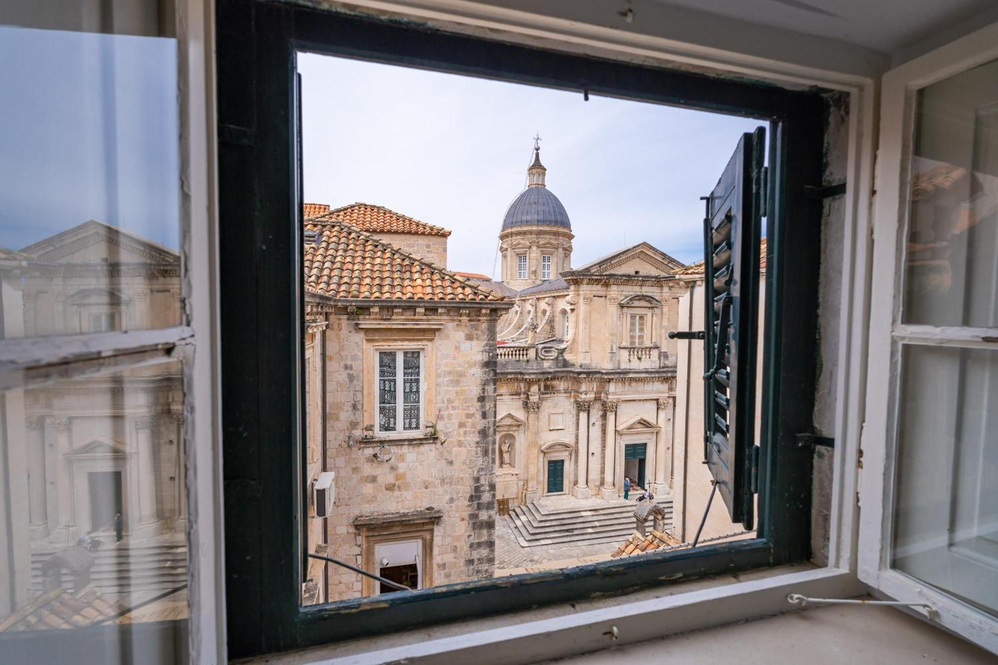 Kenova Old Town Apartment